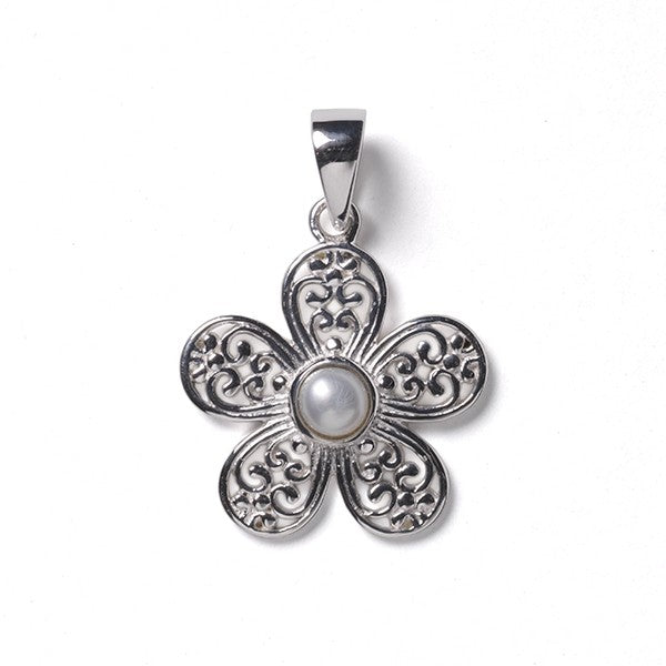 Southern Gates: Sterling silver pearl daisy pendant